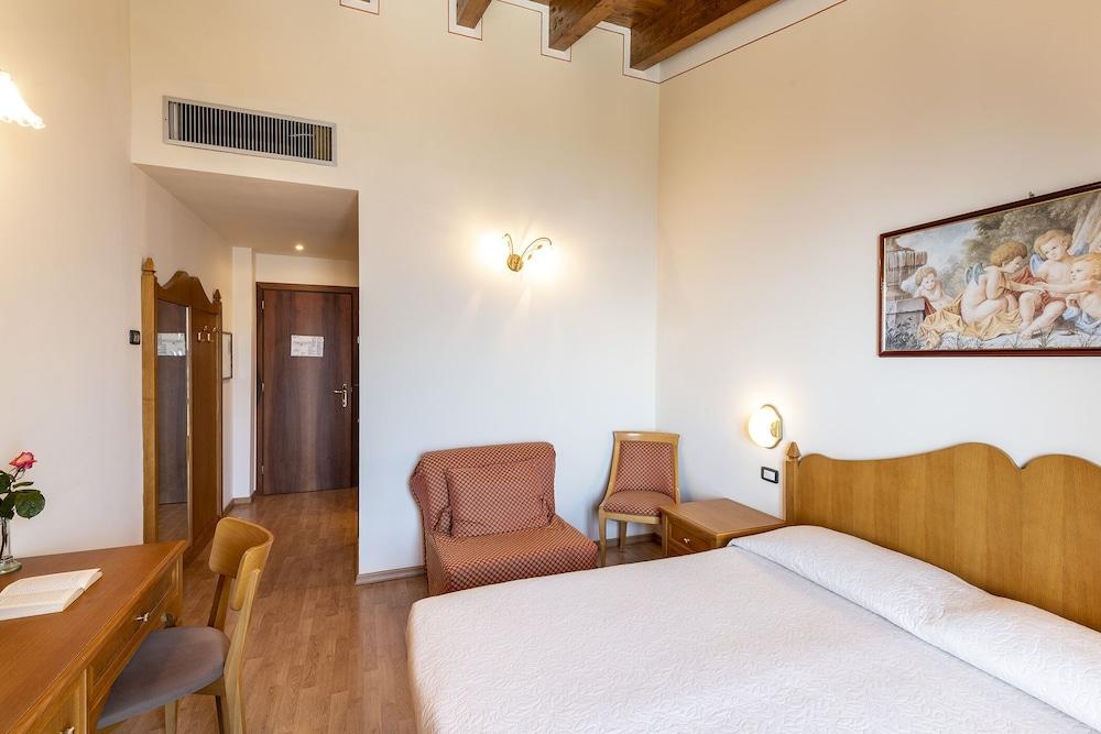 Hotel Pineta Campi Tremosine エクステリア 写真